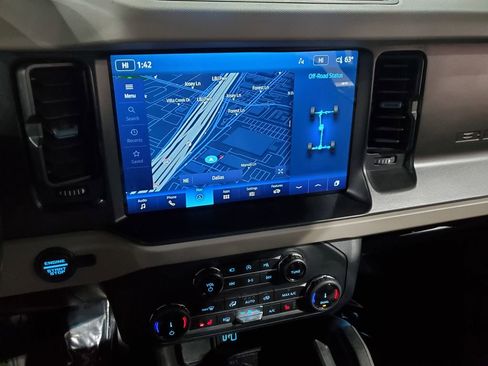 Used 2022 Ford Bronco Wildtrak image 28