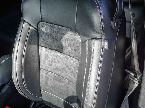 Used 2018 Ford Mustang GT Premium w/ Equipment Group 401A image 20