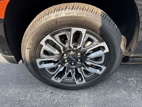 Certified 2023 GMC Yukon Denali Ultimate image 33