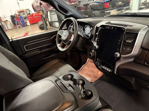 Certified 2024 RAM 2500 Big Horn w/ Night Edition AWD/4WD image 15