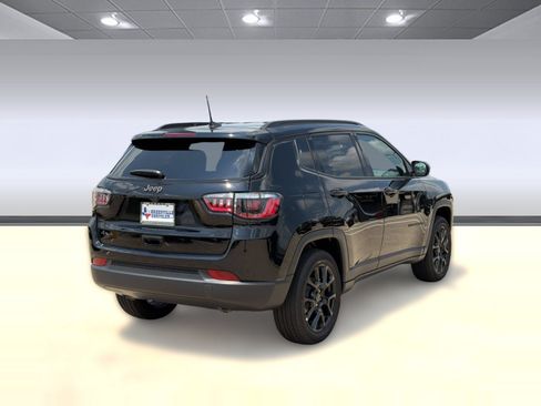 New 2026 Jeep Compass Latitude AWD/4WD image 9