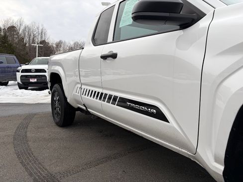 Used 2025 Toyota Tacoma SR w/ Towing Package image 4