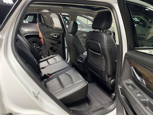 Used 2018 GMC Terrain Denali w/ Advanced Safety Package AWD/4WD image 11