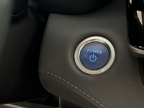 Used 2020 Toyota Highlander XLE image 36