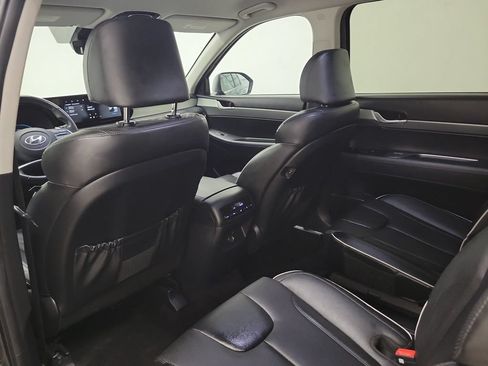 Used 2025 Hyundai Palisade SEL FWD image 14