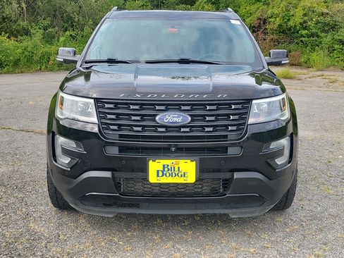 Used 2017 Ford Explorer Sport w/ Equipment Group 401A AWD/4WD image 2