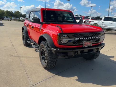 Used 2024 Ford Bronco Wildtrak image 2