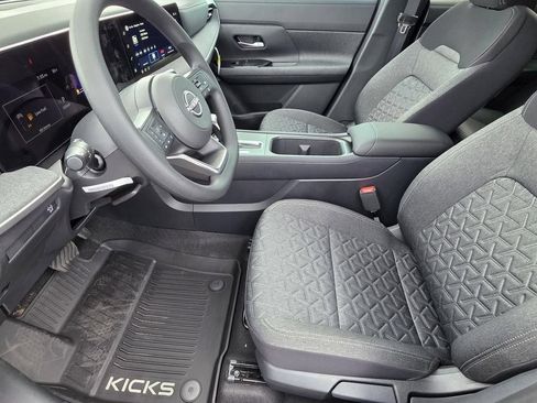 Used 2026 Nissan Kicks SV FWD image 7