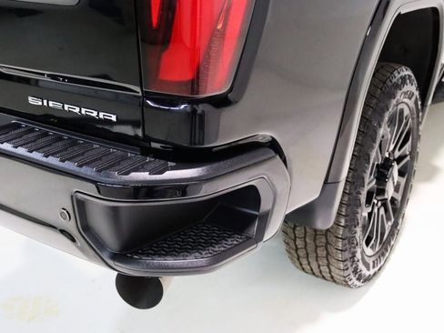 Used 2024 GMC Sierra 2500 Denali Ultimate image 17