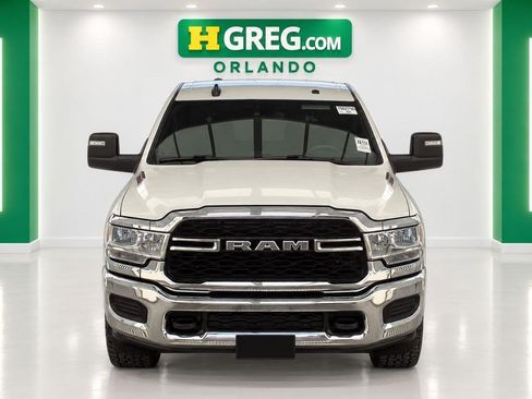 Used 2024 RAM 2500 Tradesman w/ Chrome Appearance Group AWD/4WD image 7