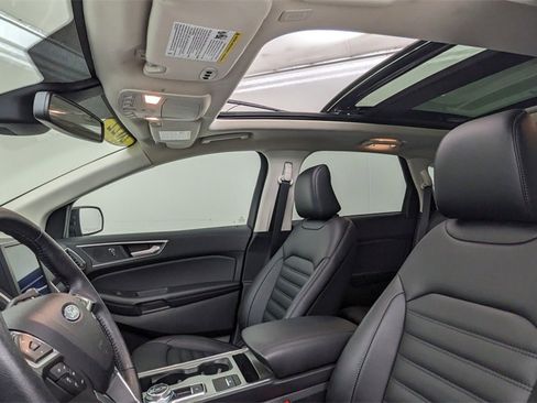 Certified 2022 Ford Edge SEL w/ Convenience Package image 3