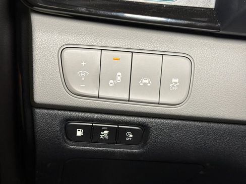 Used 2019 Kia Niro EX FWD image 21