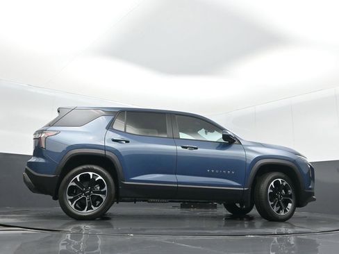 Used 2026 Chevrolet Equinox LT w/ Convenience Package II image 36