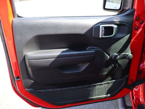 Used 2022 Jeep Wrangler Unlimited Sport image 11