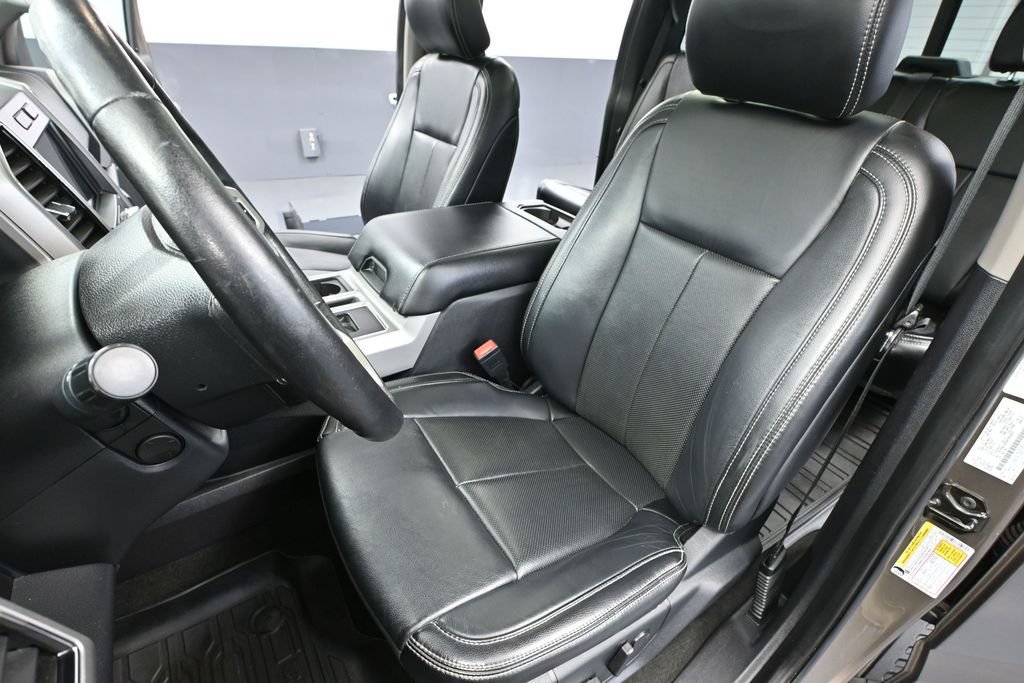 Used 2019 Ford F150 Lariat w/ Equipment Group 502A Luxury AWD/4WD image 18