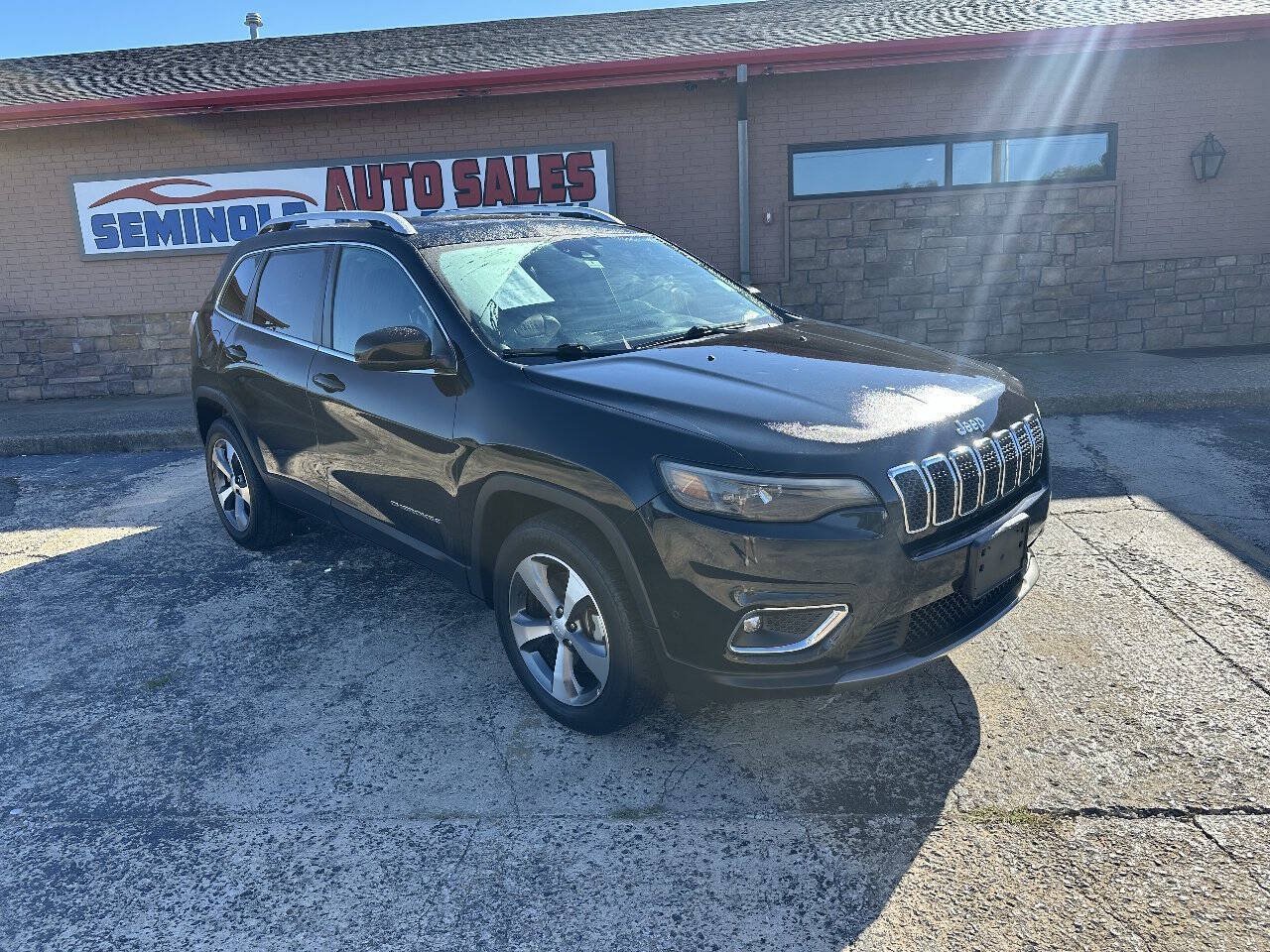 Used 2021 Jeep Cherokee Limited AWD/4WD image 1