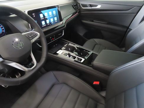 New 2026 Volkswagen Atlas Cross Sport SEL R-Line AWD/4WD image 23