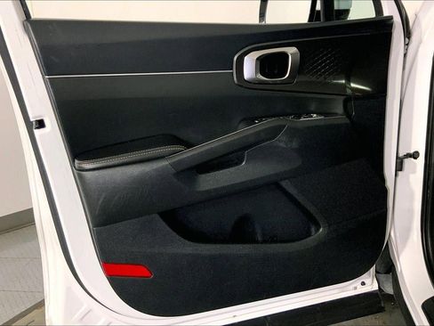 Certified 2024 Kia Sorento S image 24