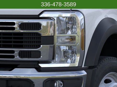 New 2025 Ford F450 XL w/ XL Chrome Package image 18