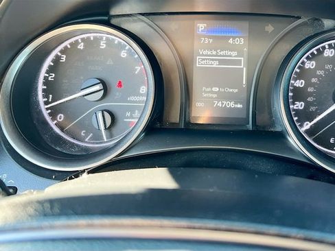 Used 2022 Toyota Camry SE image 12