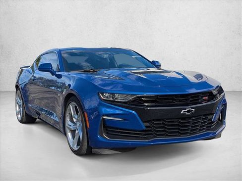 Used 2019 Chevrolet Camaro SS image 3