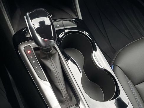 Certified 2024 Buick Envista Sport Touring w/ Convenience I Package image 28