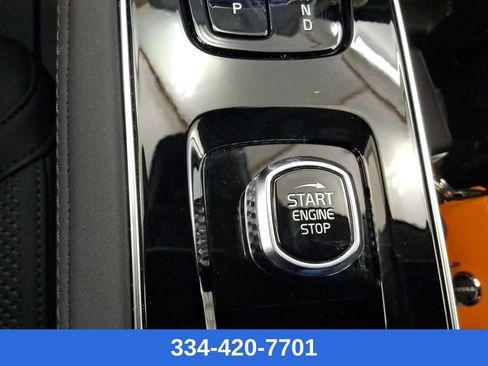 Certified 2025 Volvo XC90 B5 Plus image 17