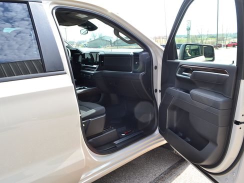 New 2026 Chevrolet Silverado 1500 RST AWD/4WD image 12