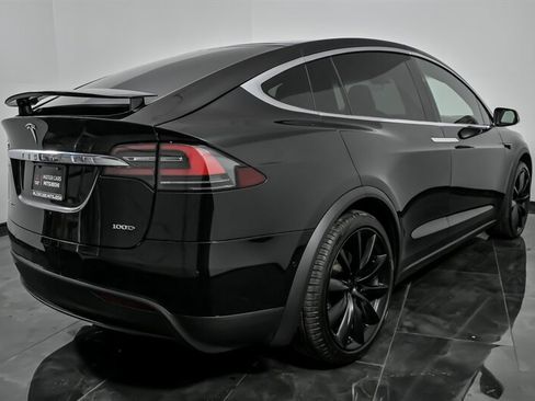 Used 2017 Tesla Model X 100D image 10