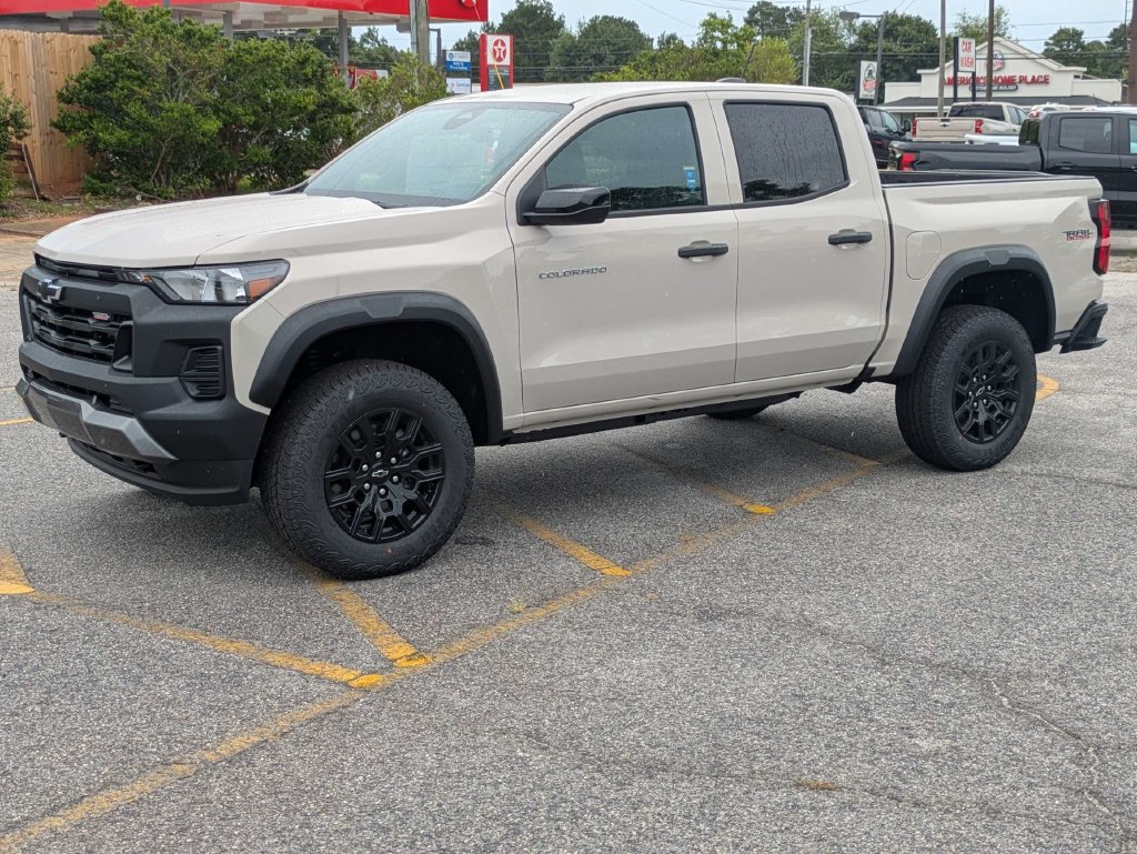 New 2026 Chevrolet Colorado Trail Boss AWD/4WD image 8