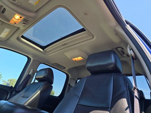 Used 2013 Chevrolet Silverado 3500 LTZ AWD/4WD image 25