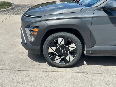 Used 2025 Hyundai Kona SEL FWD image 24