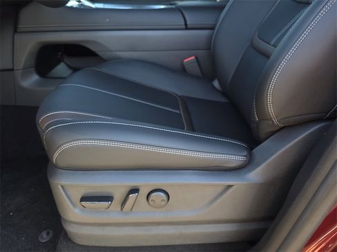 New 2026 Nissan Armada SL w/ Captain's Chari Seat Package image 12