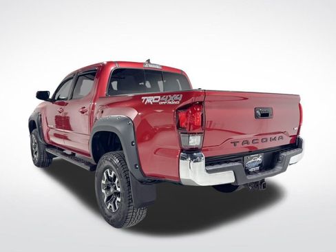 Used 2018 Toyota Tacoma TRD Off-Road image 7