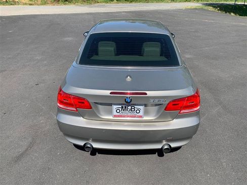Used 2009 BMW 335i Convertible image 19