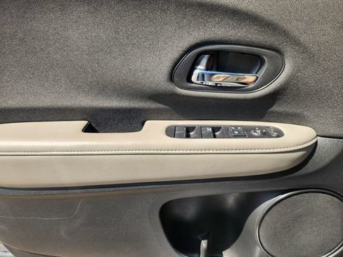 Used 2020 Honda HR-V LX image 23