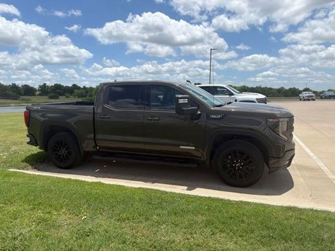 Used 2024 GMC Sierra 1500 Elevation w/ Preferred Package AWD/4WD image 4