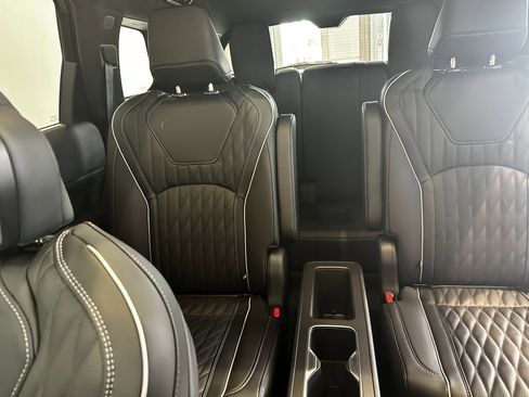 New 2026 INFINITI QX60 Autograph w/ Dark Cargo Package image 10