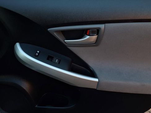 Used 2015 Toyota Prius Three w/ Preferred Accessory Package image 25