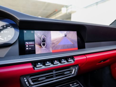 Certified 2021 Porsche 911 Targa 4S image 19