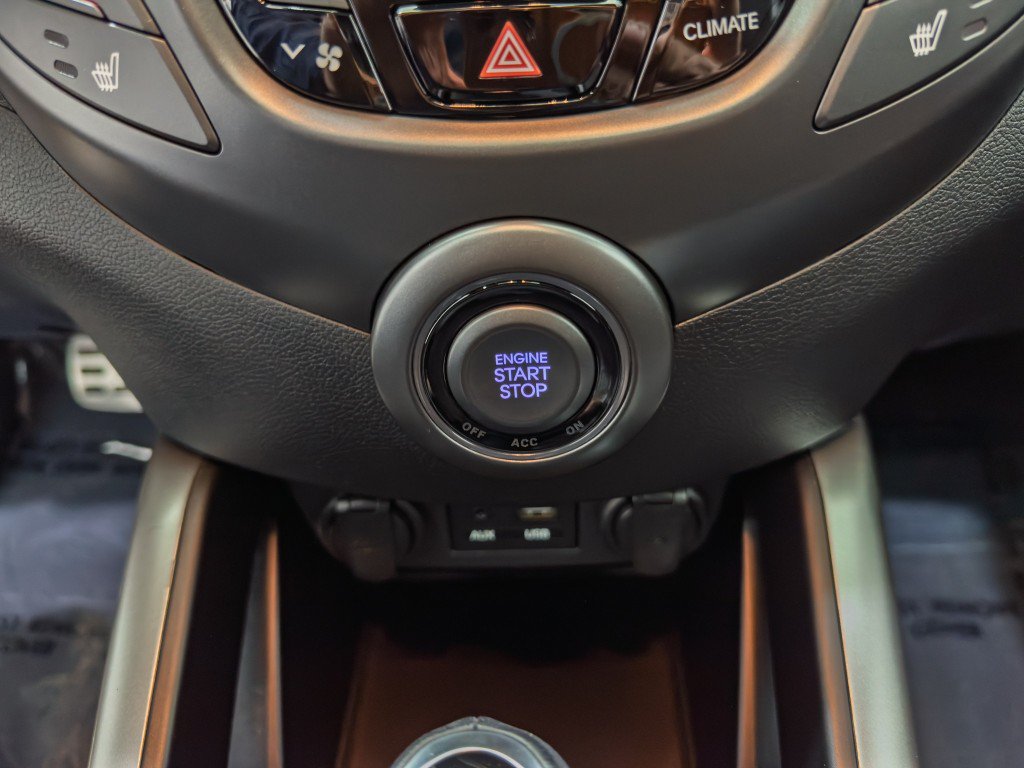 Used 2016 Hyundai Veloster Turbo w/ Option Group 04 FWD image 30