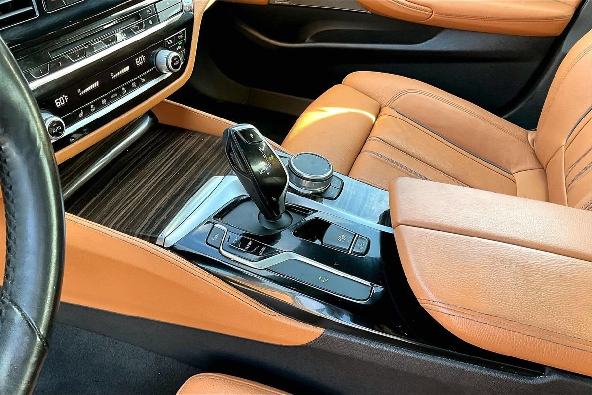 Used 2019 BMW 530i xDrive AWD/4WD image 35