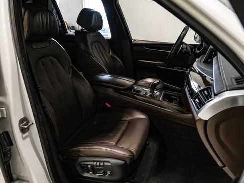 Used 2015 BMW X5 xDrive50i AWD/4WD image 32