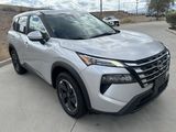 Used 2024 Nissan Rogue SV image 3