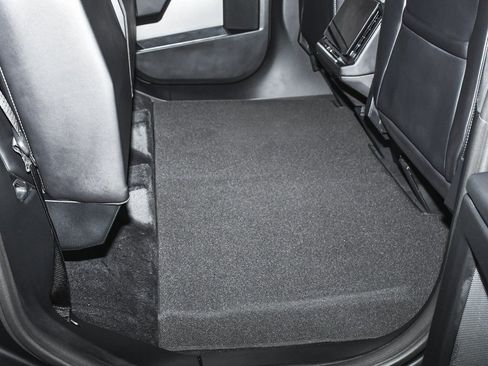 Used 2025 Tesla Cybertruck AWD Crew Cab image 55