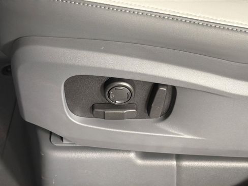 New 2026 Land Rover Defender 110 S image 24