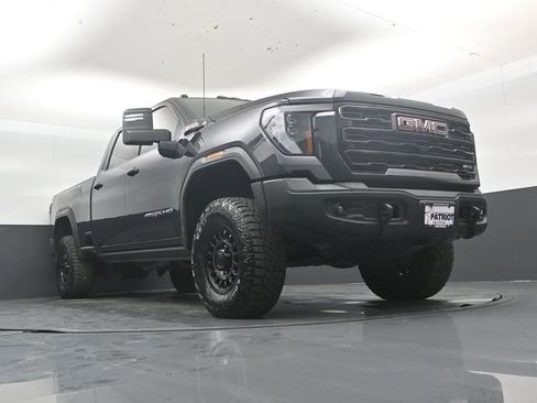 Used 2025 GMC Sierra 2500 AT4X w/ AT4X AEV Edition image 45