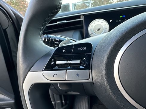 Used 2024 Hyundai Santa Cruz Limited image 16