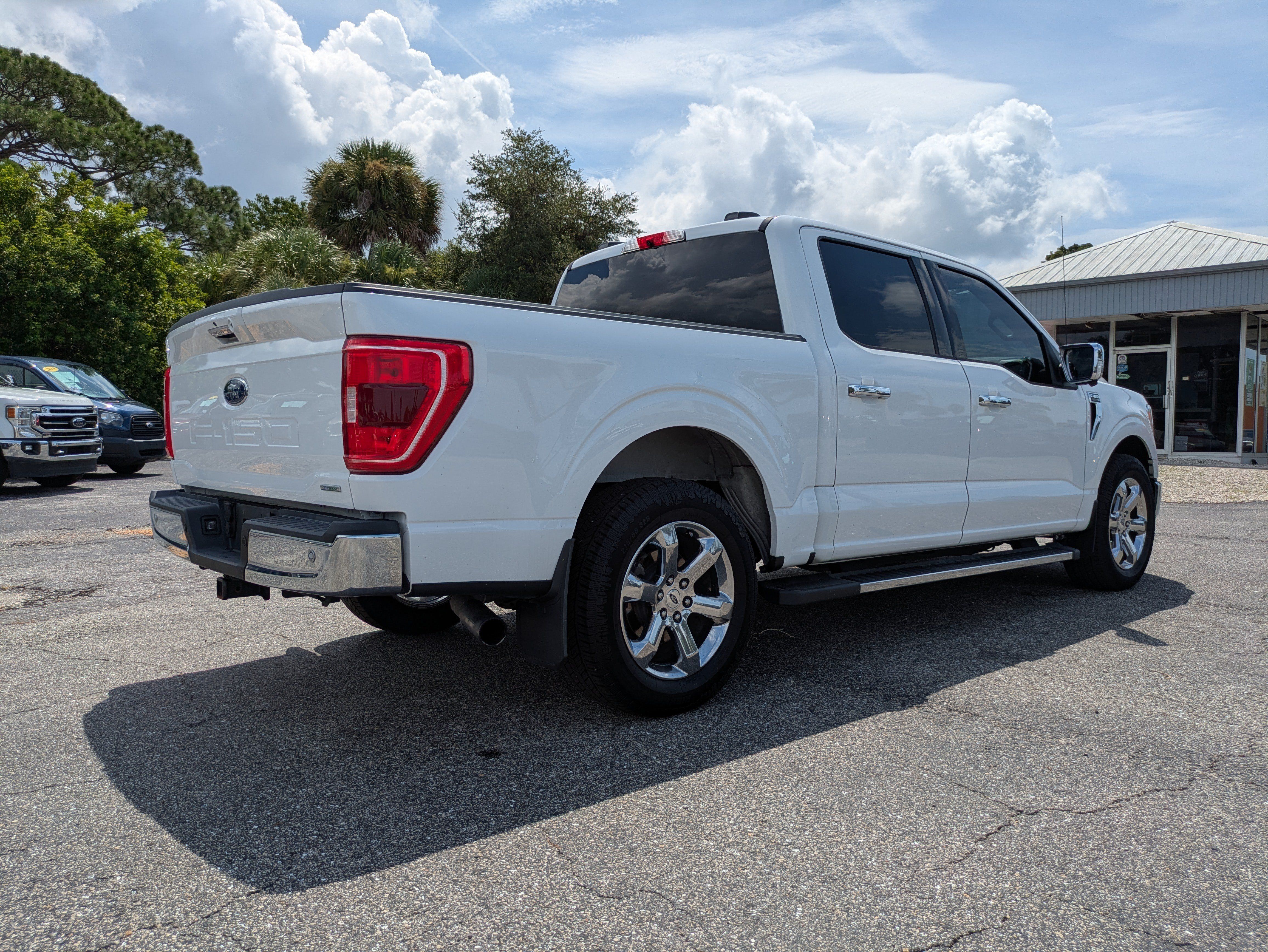 Used 2021 Ford F150 XLT w/ Equipment Group 302A High RWD image 4