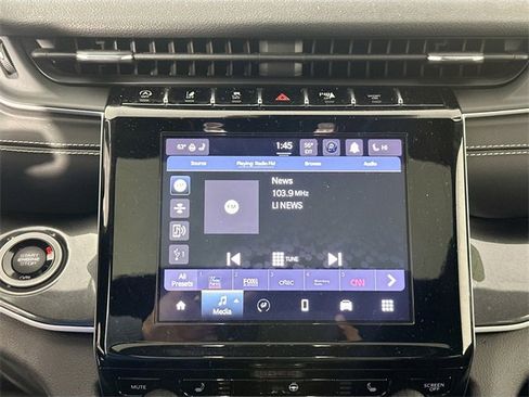 Used 2023 Jeep Grand Cherokee Altitude image 12